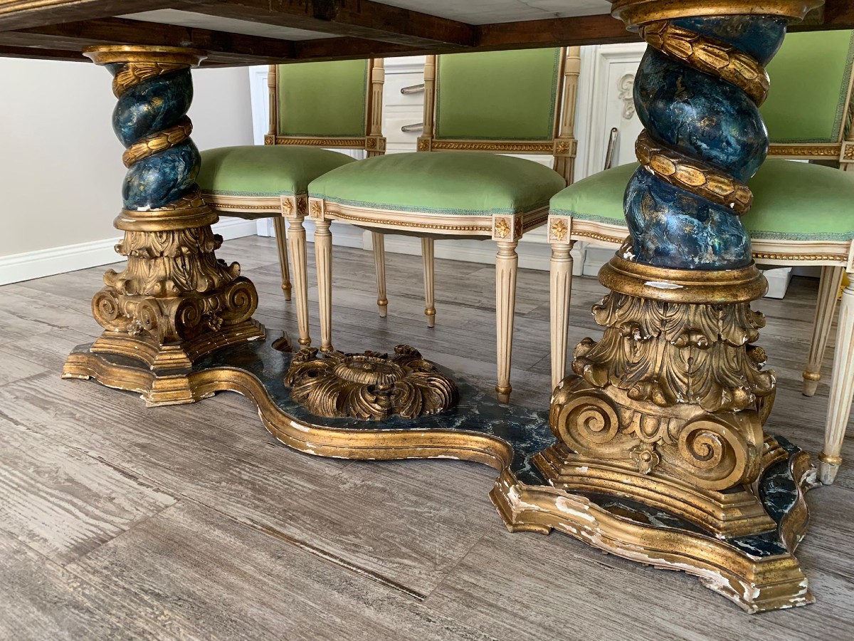 Table fin XIXe avec plateau en marbre et chapiteaux dorés et six chaises-photo-2