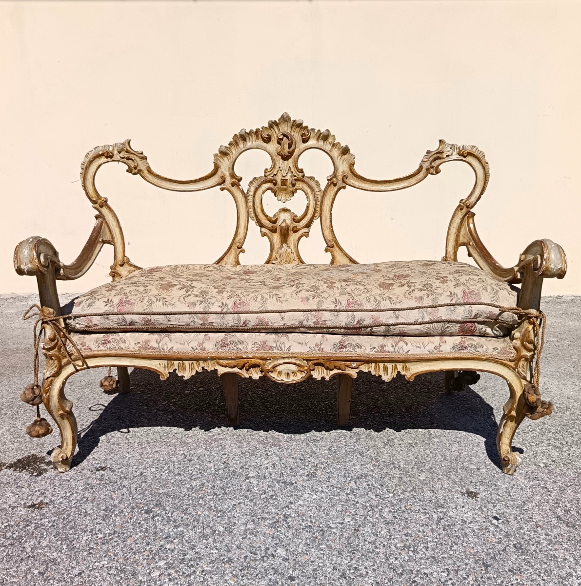 18th-century Venetian Bench, Lacquered Carved Wood-photo-2