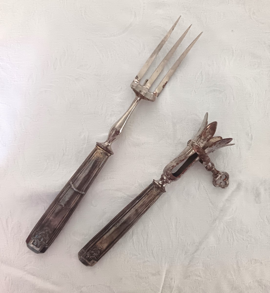 Fourchette et pince à rôti du XIXe siècle