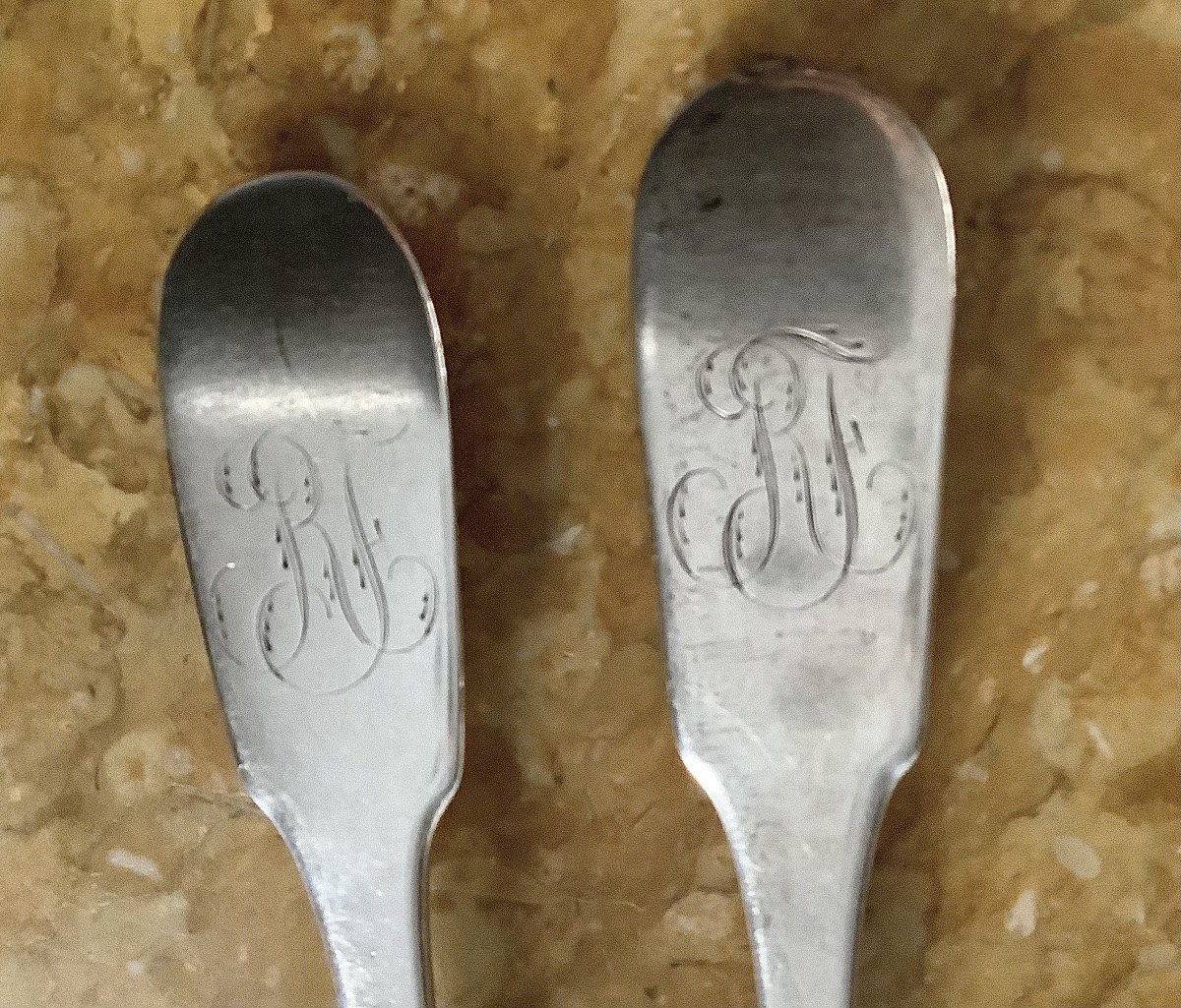 Série de 3 couverts plus 1 fourchettes modèle uni plat en argent massif -photo-1
