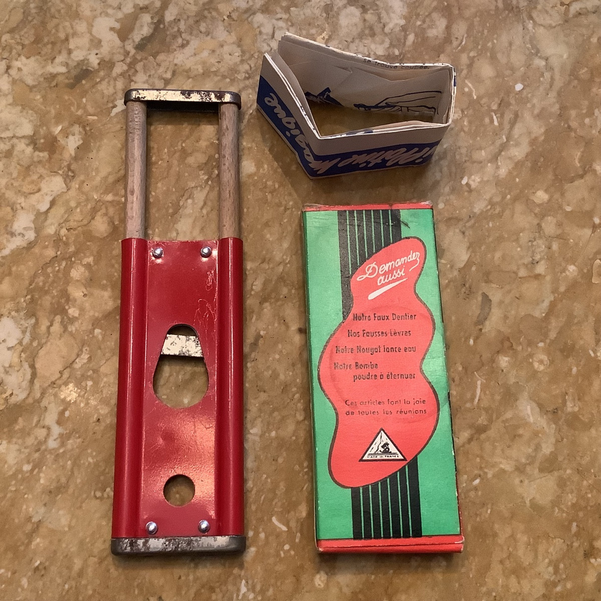Trick And Treat: Pyra's Magic Guillotine Toy-photo-2