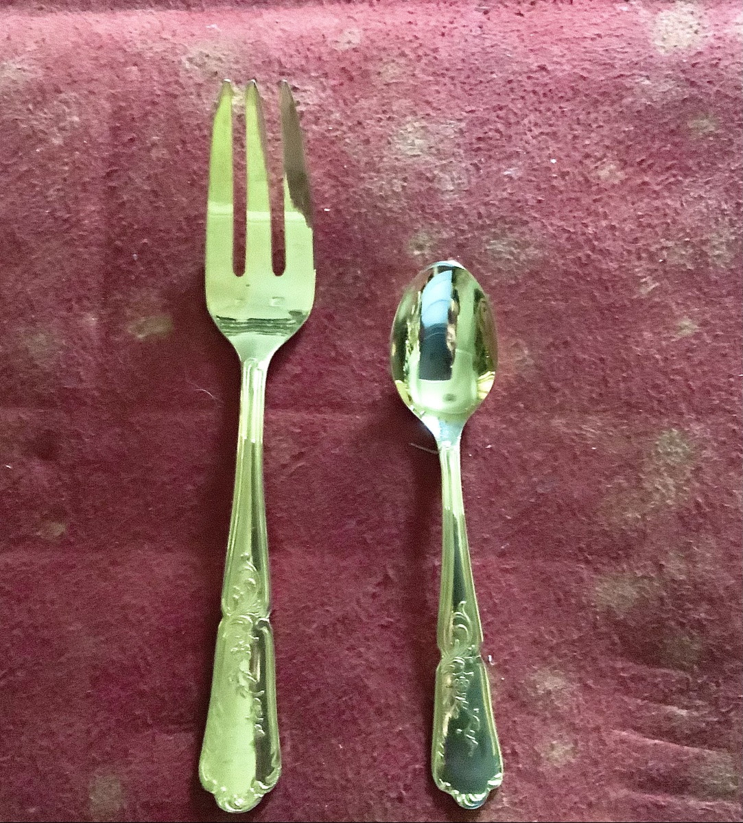 Fish And Dessert Serving Set And Small Mocha Spoons In White And Gold Metal  -photo-5