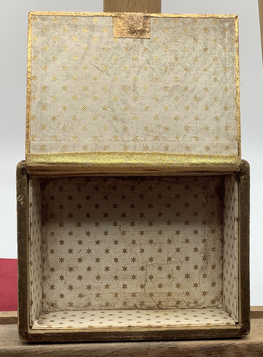 45_ Paire de petites boîtes  cartonnées ,avec fixės sous verre-photo-4