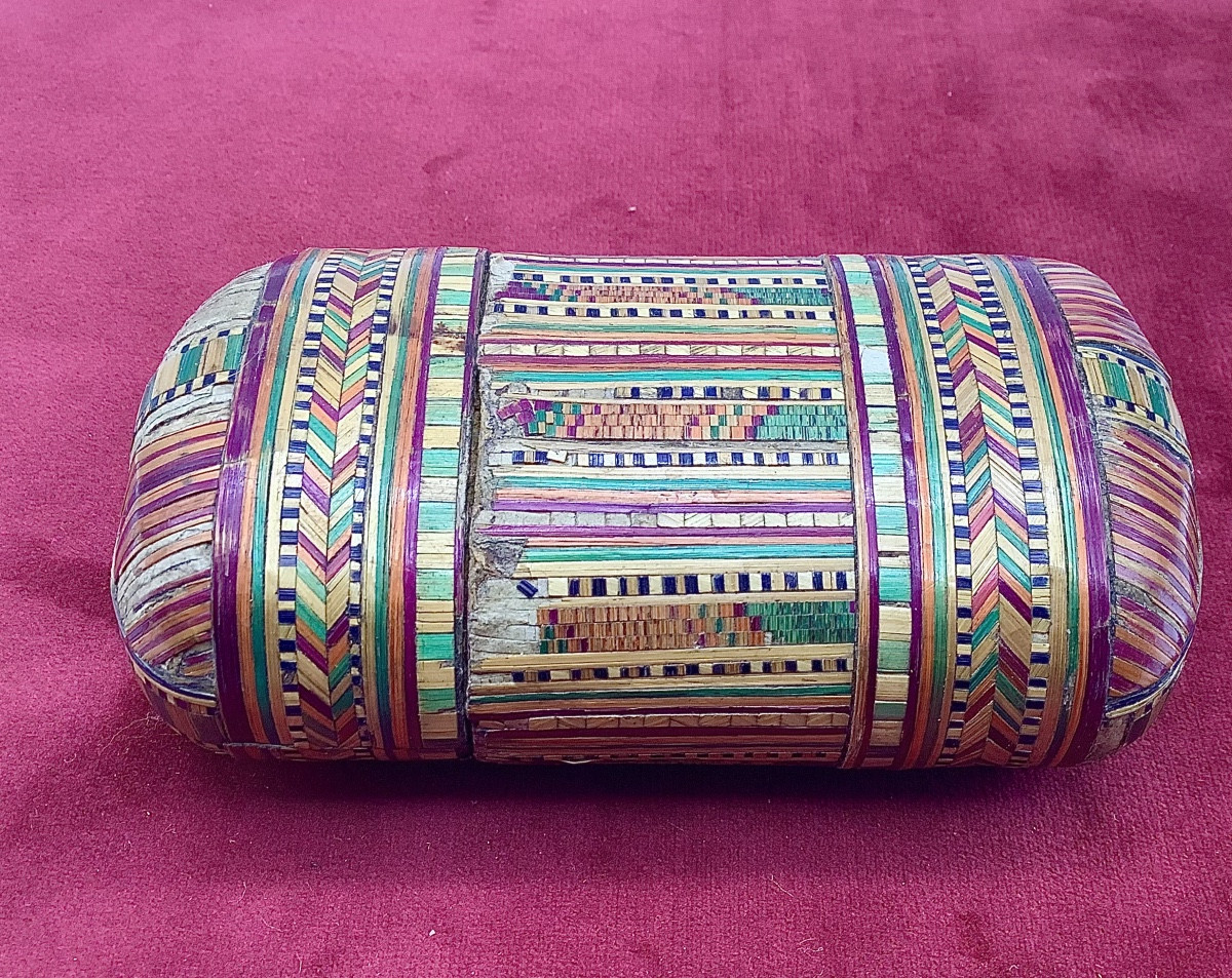 47 _colored Straw Marquetry Case 