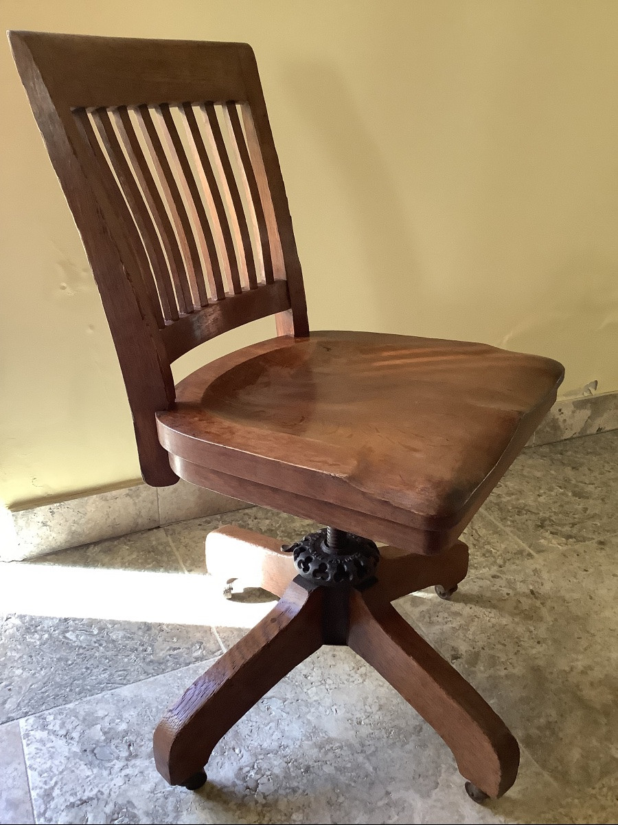 Office Chair From The Company. Milwaukee Chair Co -photo-1