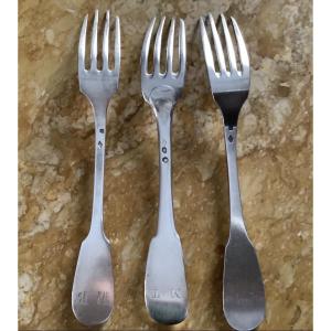 Série de 3 fourchettes  de pensionnat modèle uniplat en argent massif 