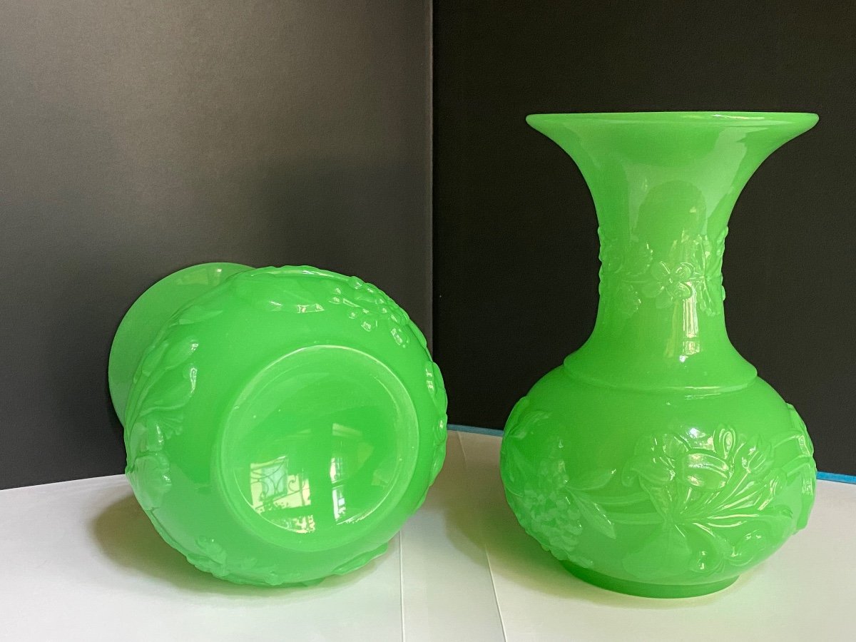 Pair Of Vases In Green Opaline Manufacture De Baccarat Mid XIXth Napoleon III Period.-photo-2