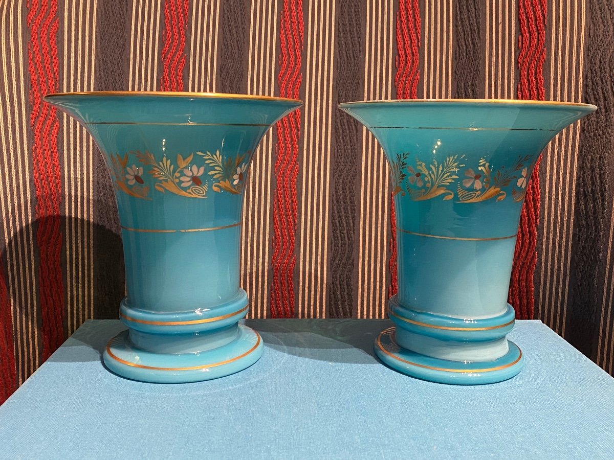Paire De Vases De Forme Cornet En Opaline De Cristal Bleu Décor Or XIXeme époque Charles X.-photo-1
