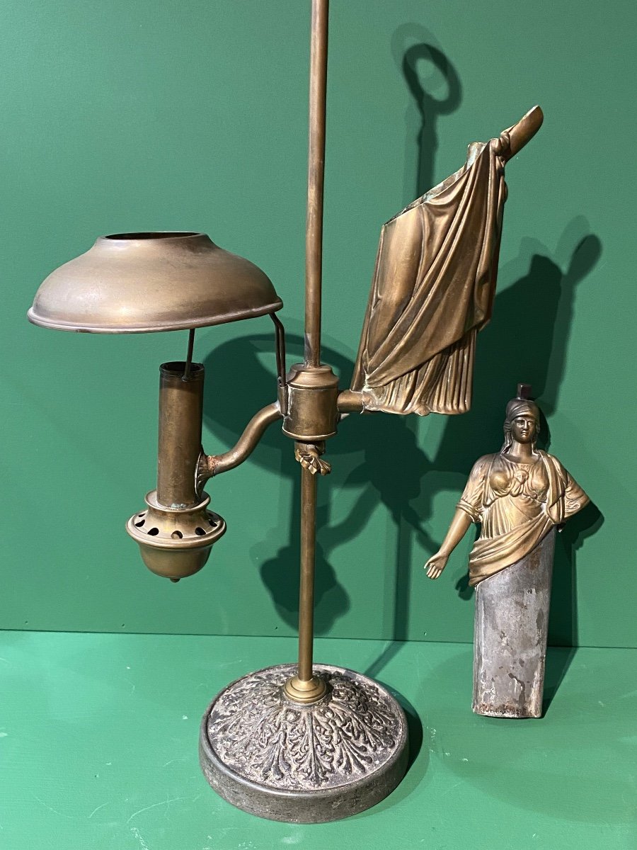 Rare Oil Lamp In Patinated Golden Brass Decor Of Athena Early 19th Century.-photo-2