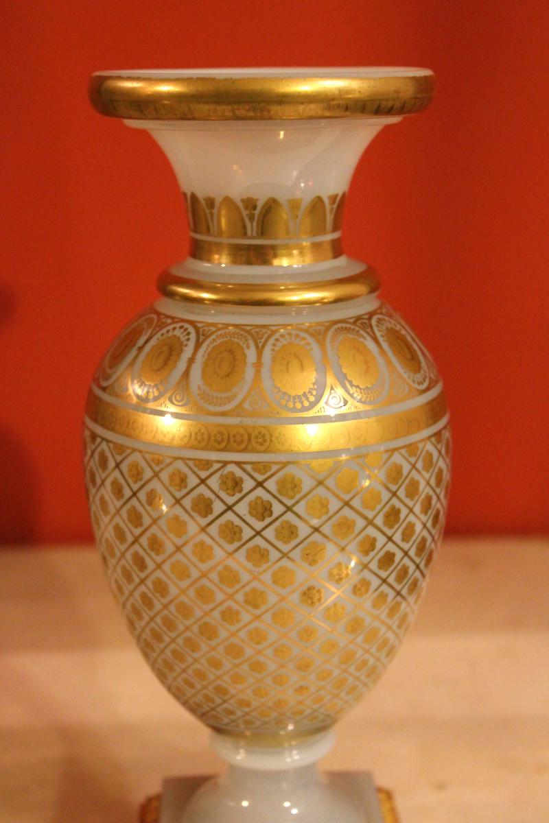Vase Balustre En Opaline Savonneuse à Décor Doré . XIXeme-photo-2