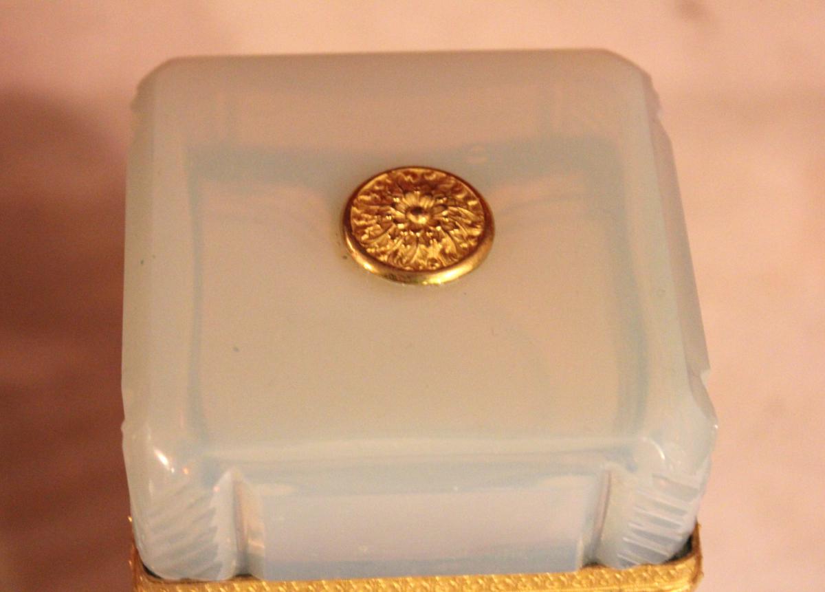 In Soapy Box Opaline. Charles X-photo-4