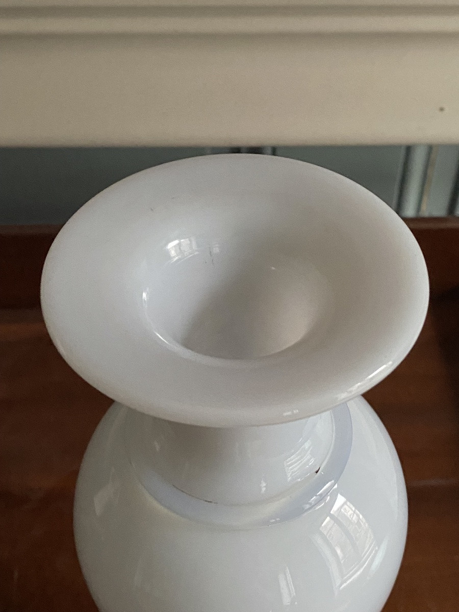 Vase de forme balustre en opaline savonneuse XIXe époque Charles X circa 1820.-photo-4