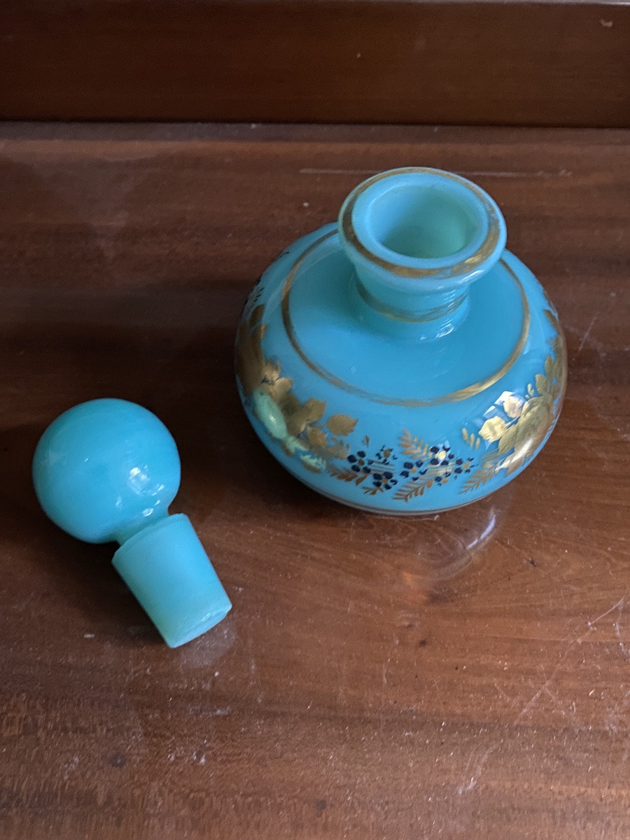 Rare flacon en opaline de couleur vert jade décor de Jean Baptiste Desvignes XIXe Charles X.-photo-5