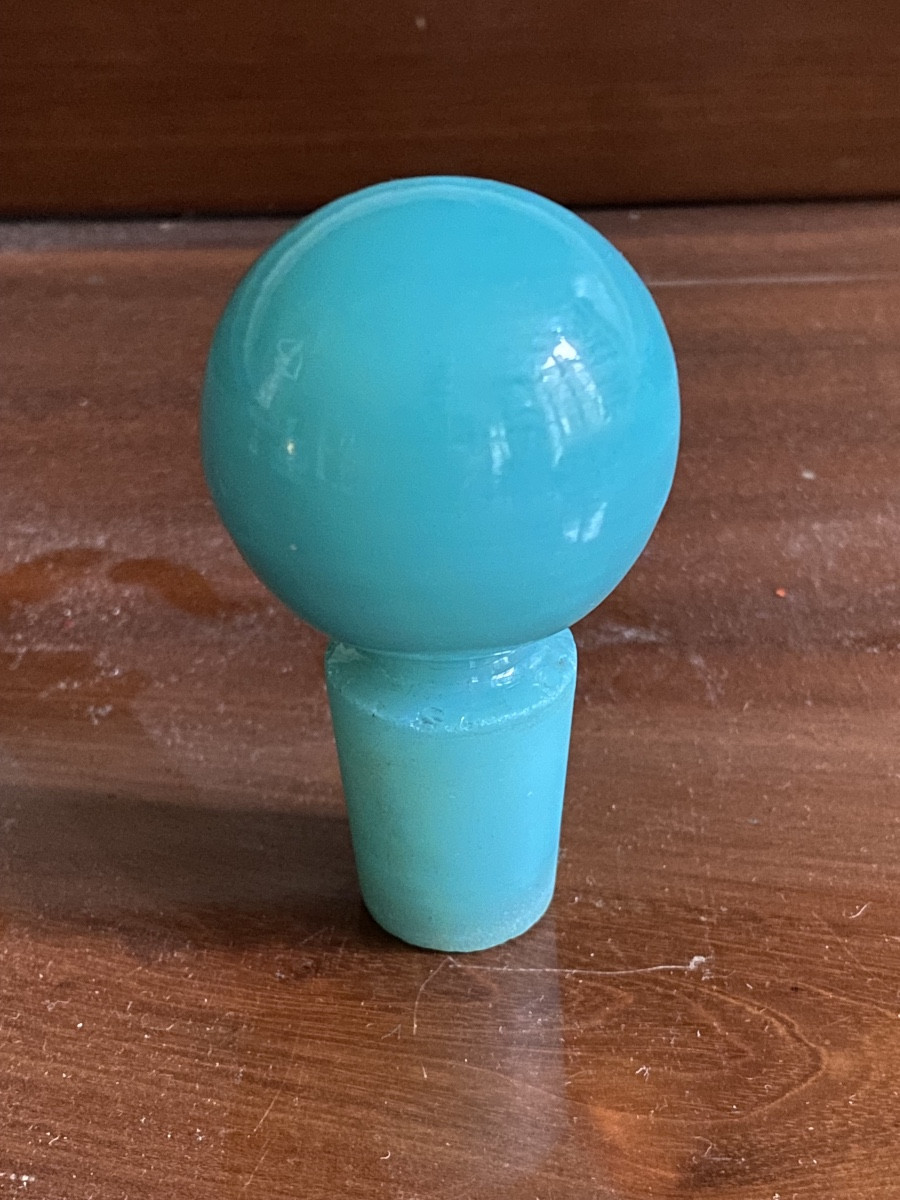 Rare flacon en opaline de couleur vert jade décor de Jean Baptiste Desvignes XIXe Charles X.-photo-7