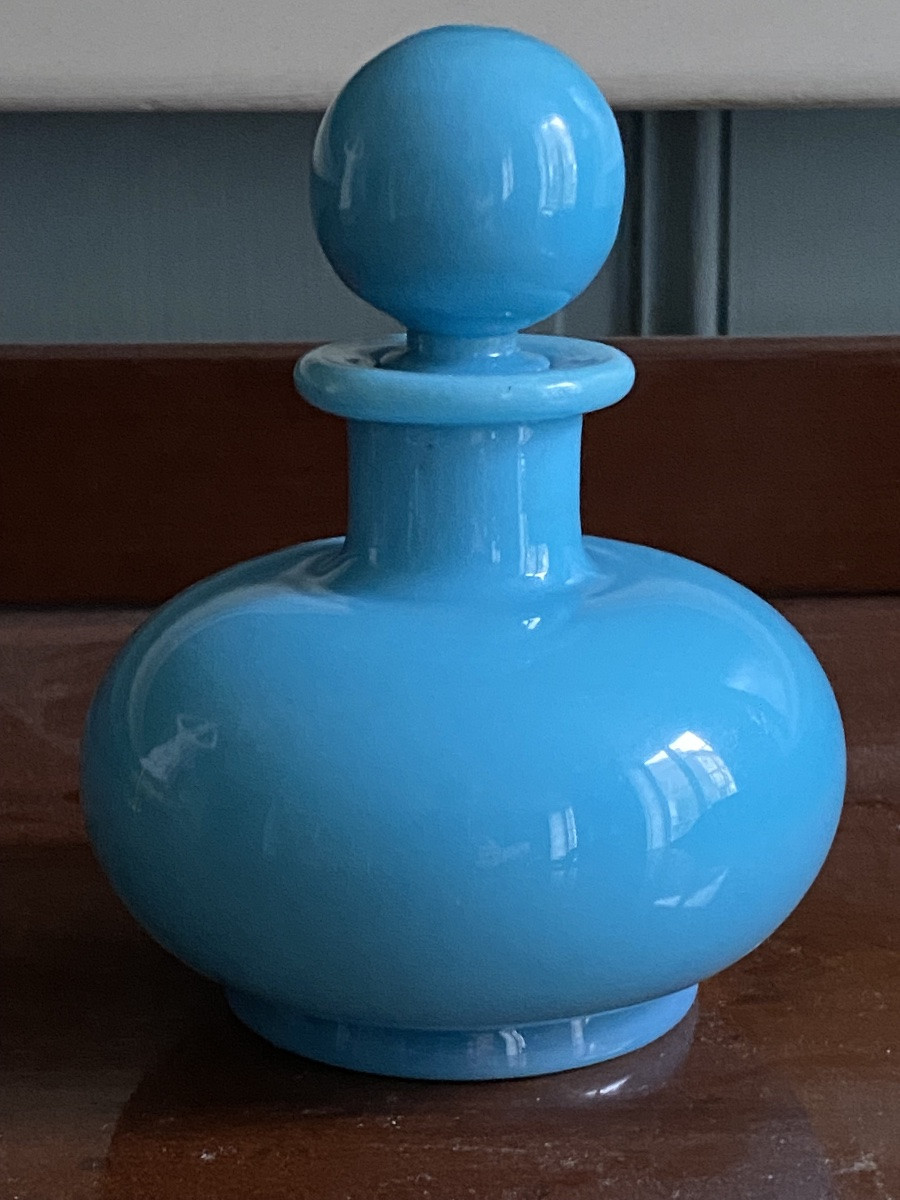 Flacon boule sur fond plat en opaline de couleur turquoise XIX époque Charles X circa 1820.-photo-4