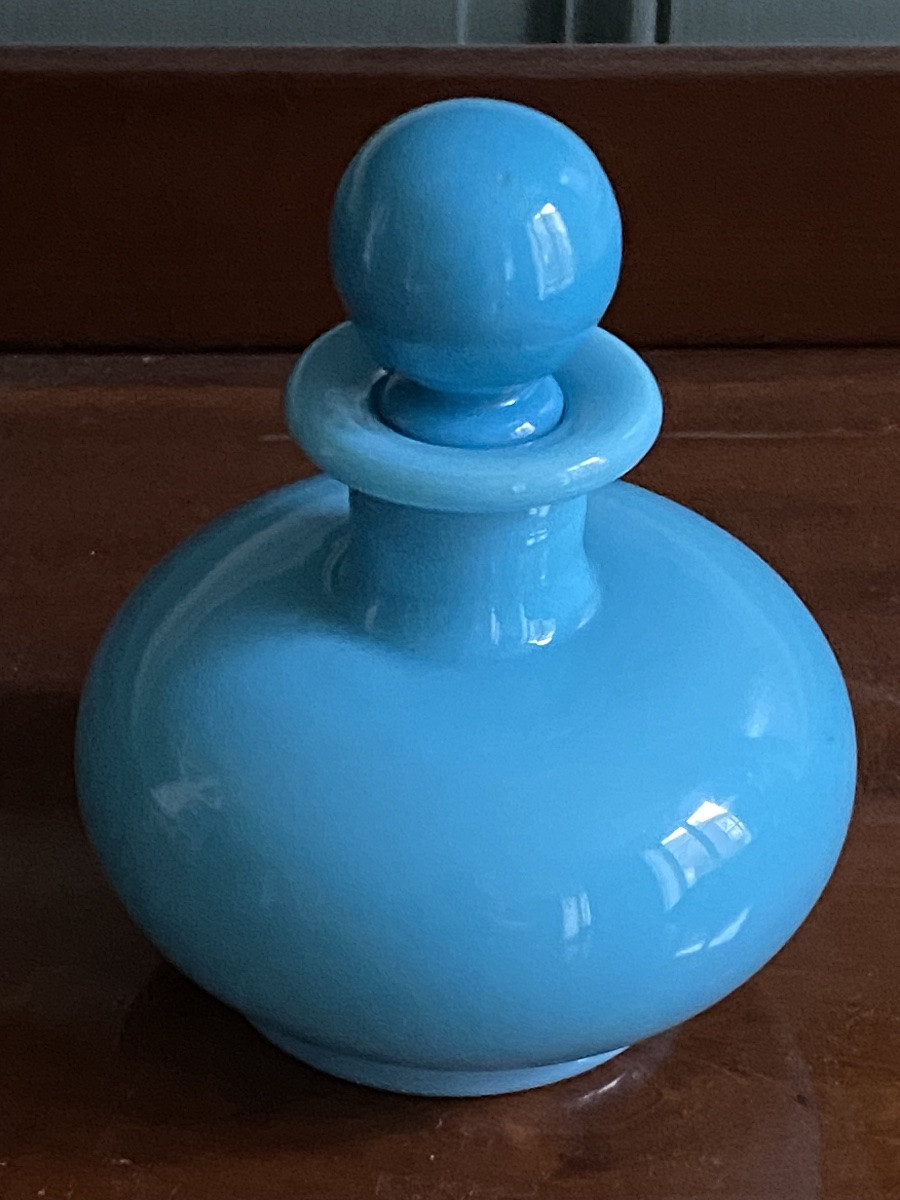 Flacon boule sur fond plat en opaline de couleur turquoise XIX époque Charles X circa 1820.-photo-2