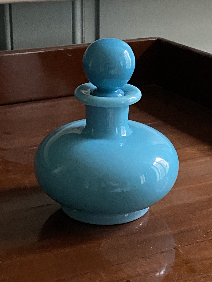 Flacon boule sur fond plat en opaline de couleur turquoise XIX époque Charles X circa 1820.-photo-4