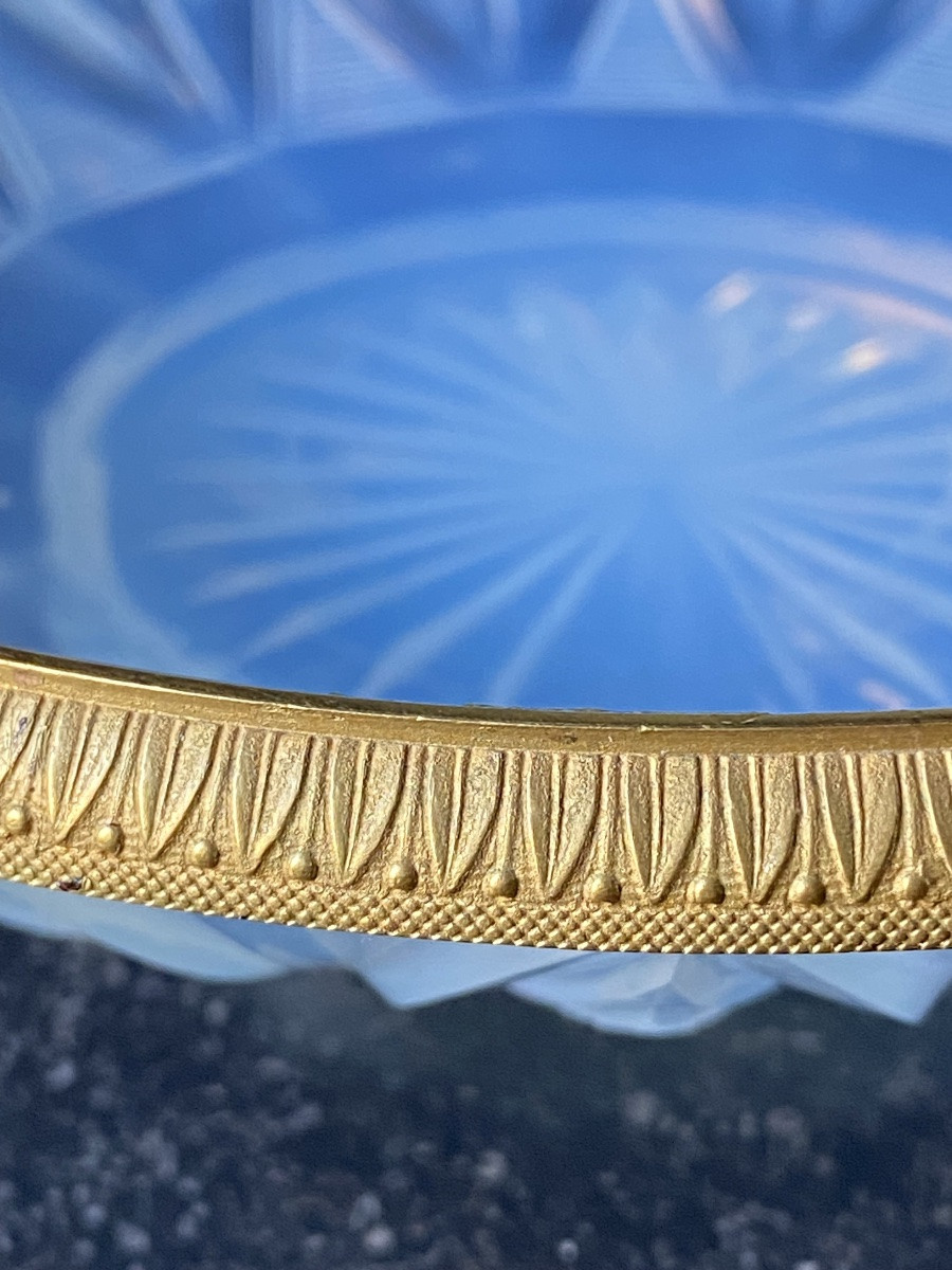 Coupe sur fond plat etoilè en opaline savonneuse modèle aux pigeons buveurs XIXe Charles X.-photo-6