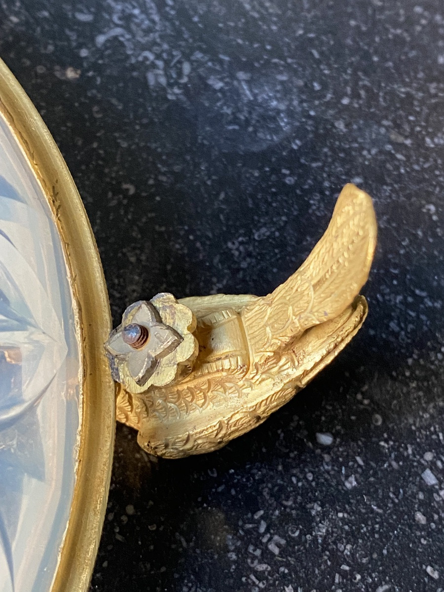 Coupe sur fond plat etoilè en opaline savonneuse modèle aux pigeons buveurs XIXe Charles X.-photo-8