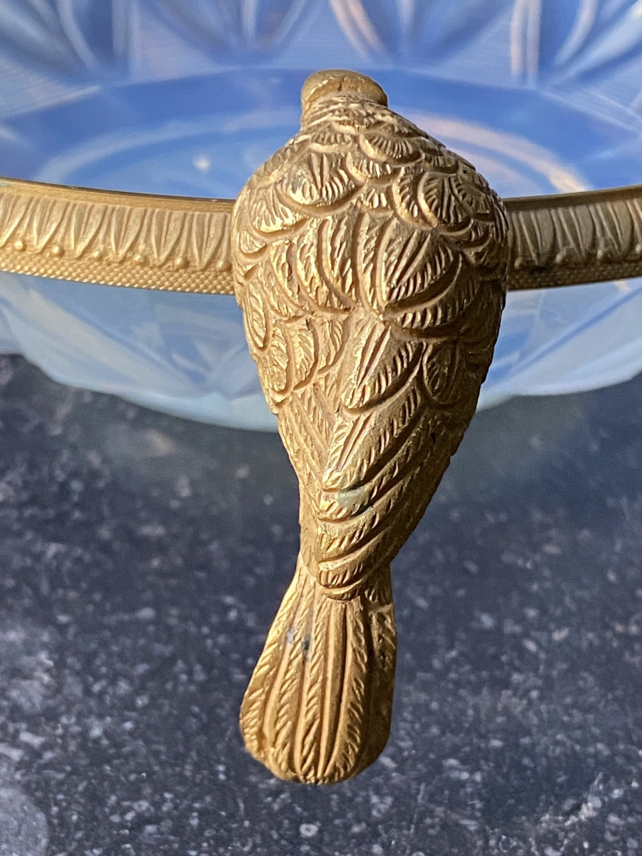 Coupe sur fond plat etoilè en opaline savonneuse modèle aux pigeons buveurs XIXe Charles X.-photo-4