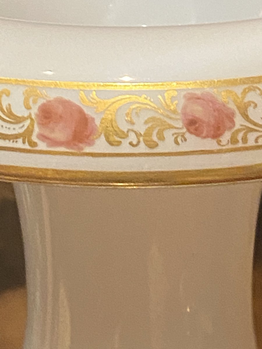 Important Vase En Opaline Savonneuse XIXeme Circa  1840.-photo-3