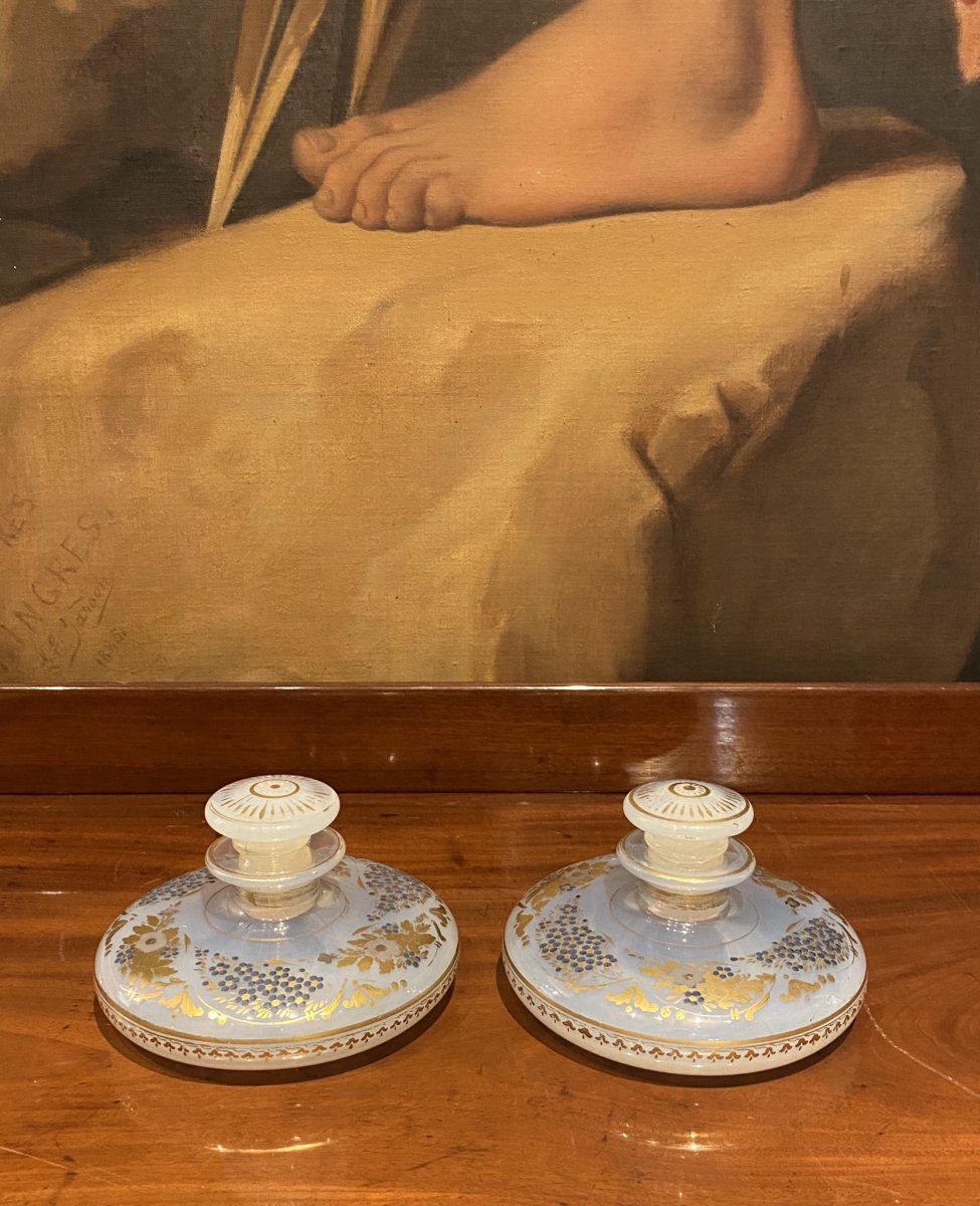 Importante Et Rare Paire De Flacon En Opaline Décor Desvignes XIXeme époque Charles X.