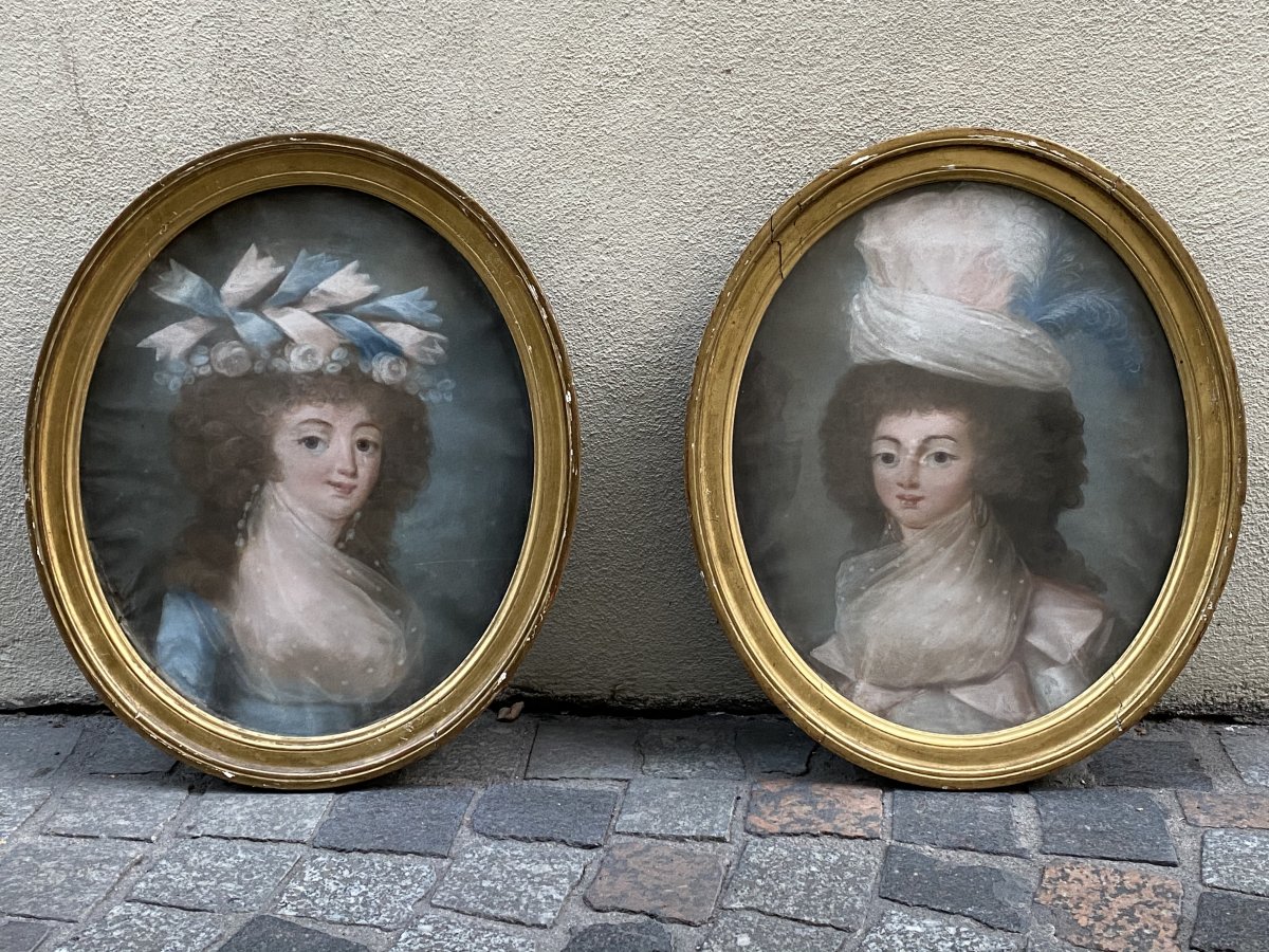 Pair Of Framed Pastels Portraits Of Women XVIIIth Louis XVI Period.