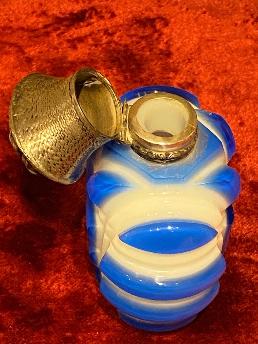 Important Salt Flask In Two-tone Opaline Overlay Cut Silver Stopper XIXth Charles X.-photo-6