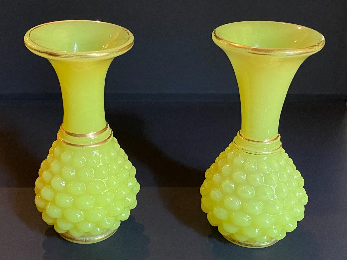 Rare Paire De Petits Vases En Opaline Jaune Modèle Ananas De Baccarat XIXeme  Napoléon III.