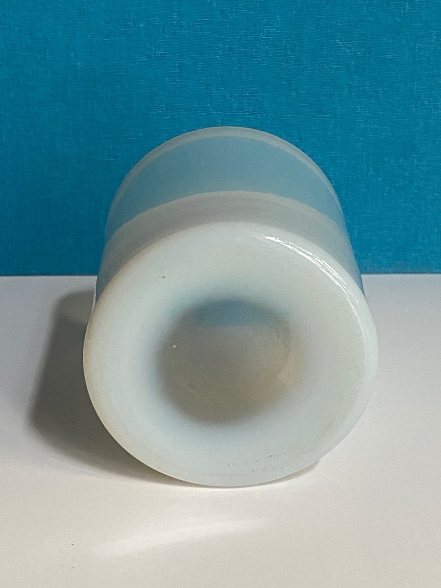 Glass Or Tumbler In Soapy Opaline XIXth Charles X Period.-photo-4