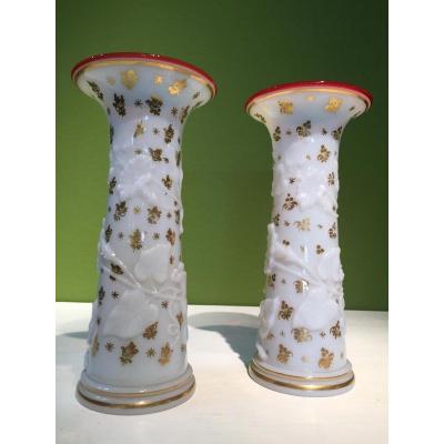 Pair Of Vases In White Opaline Manufacture Baccarat XIXth Napoleon III.