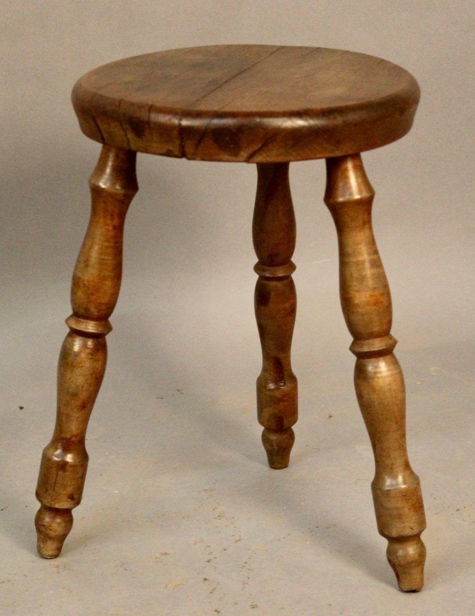 Tabouret à Pied Tripode En Noyer 