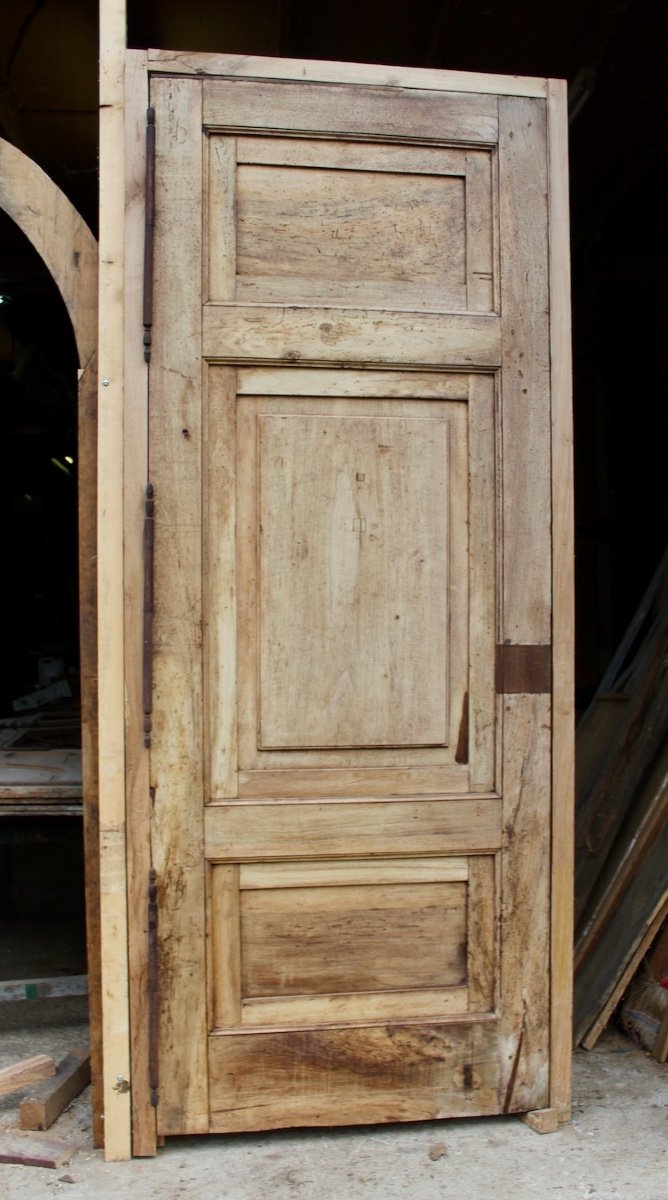 Important 19th Century Haussmann Walnut Door