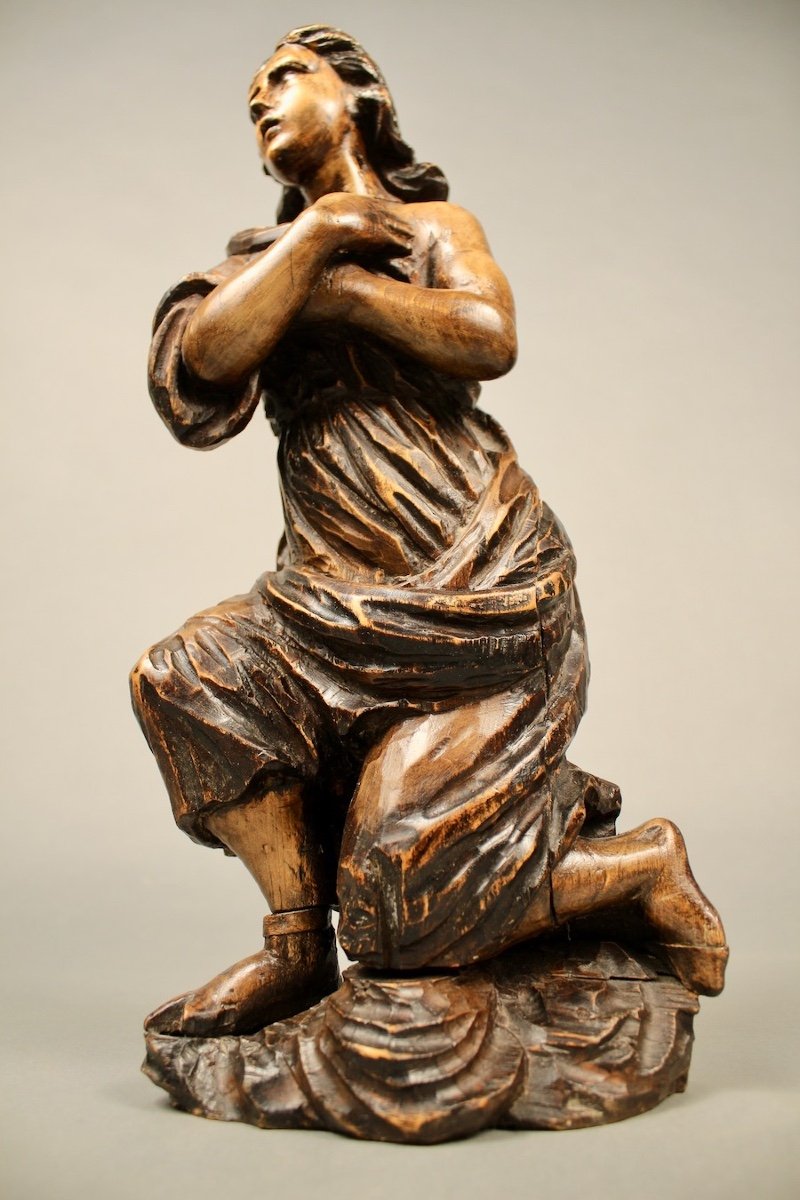 Praying Couple In Walnut Carved In The Round, 18th Century -photo-2