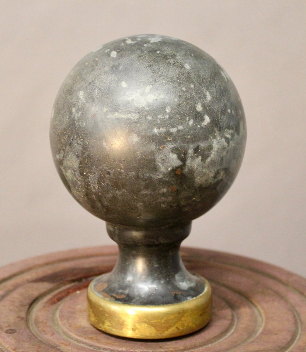 Saint Anne Grey Marble Stair Ball, 19th Century-photo-3