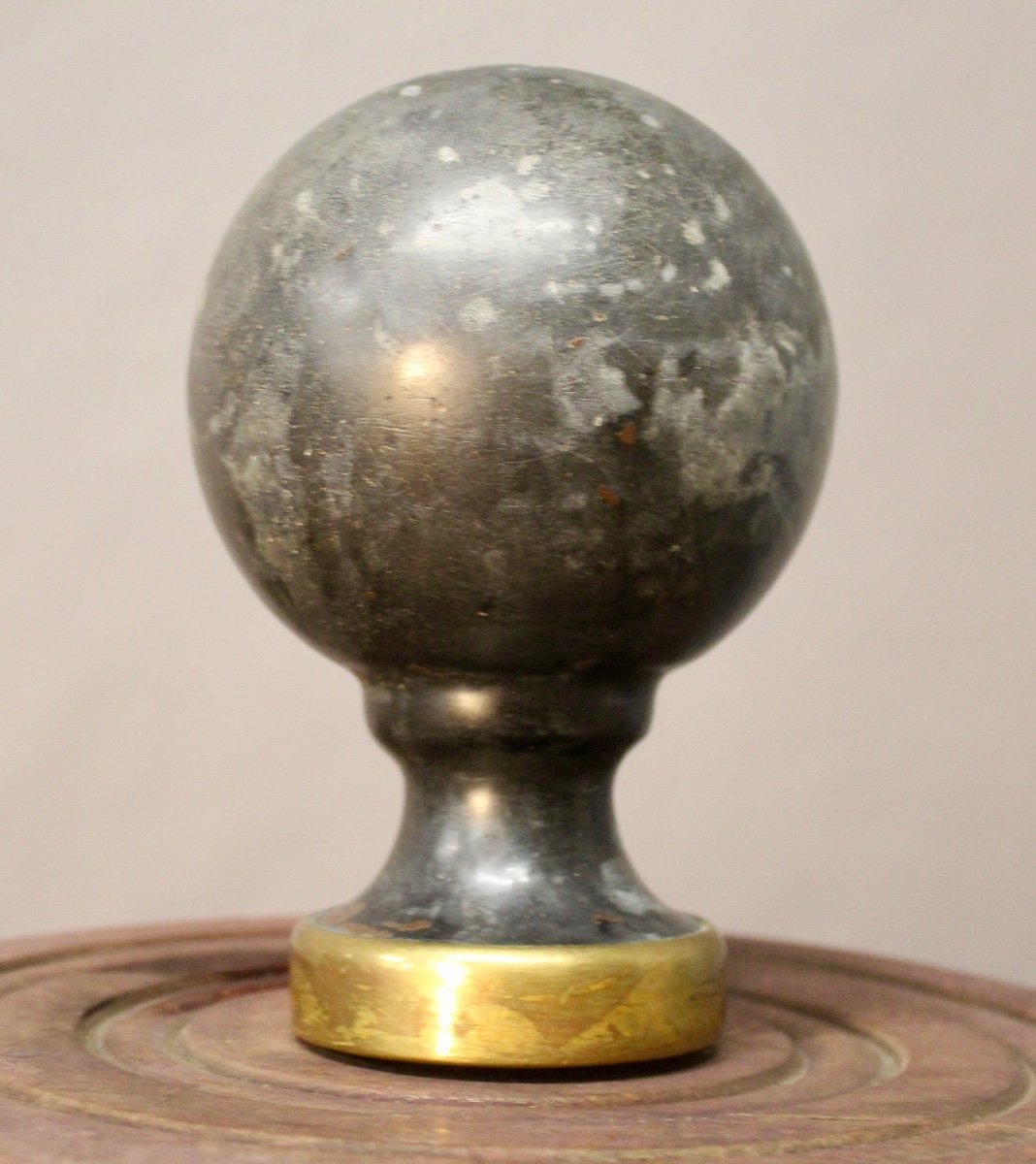 Saint Anne Grey Marble Stair Ball, 19th Century-photo-2