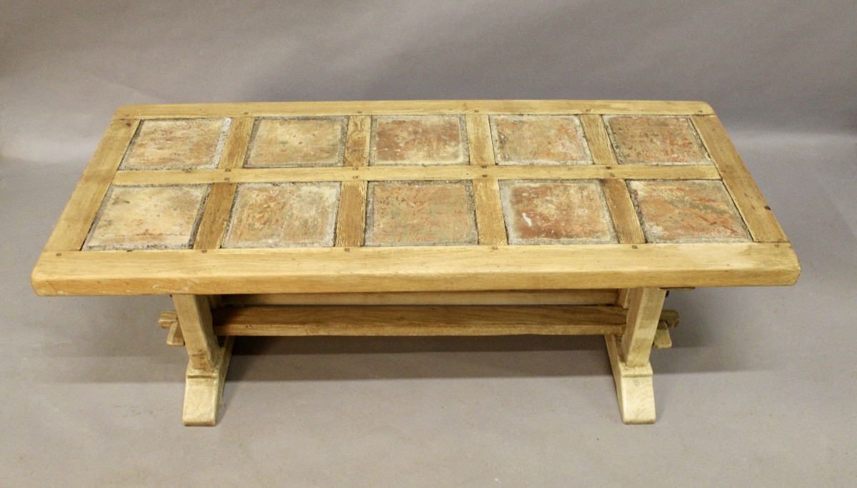 Table Basse Brutaliste Par Maison De Tonge