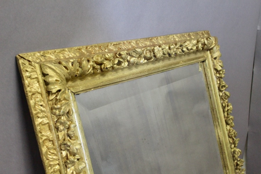 Important Miroir Louis XIV Richement Sculpté De Fleurs En Bois Doré-photo-3
