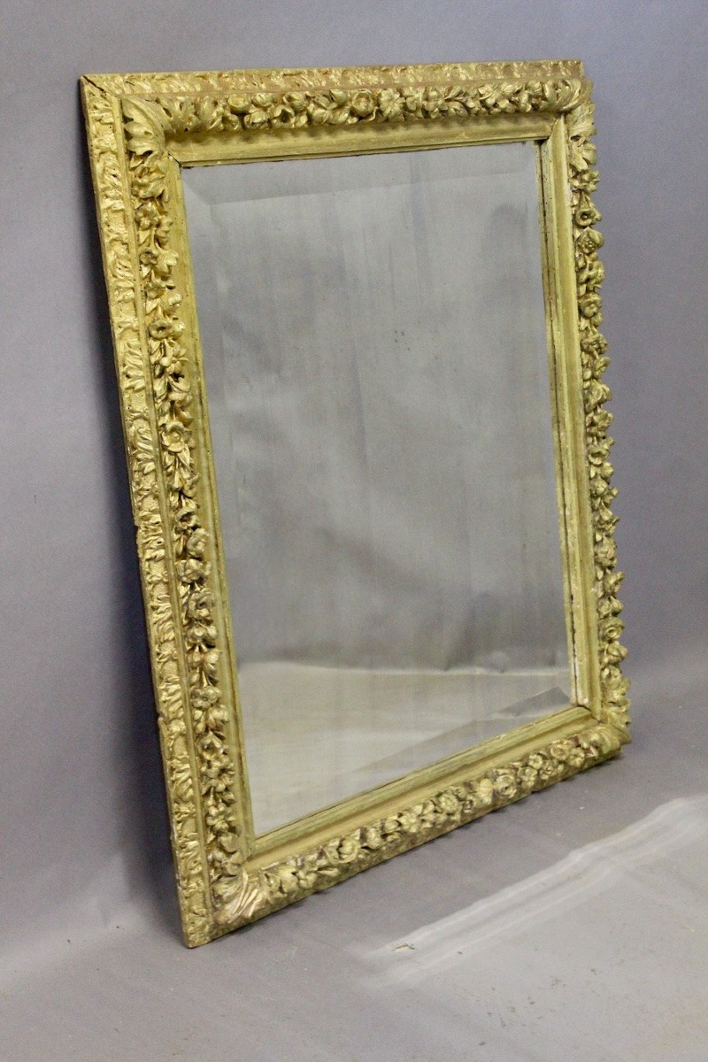 Important Miroir Louis XIV Richement Sculpté De Fleurs En Bois Doré-photo-4