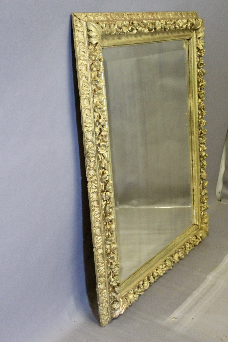 Important Miroir Louis XIV Richement Sculpté De Fleurs En Bois Doré-photo-6