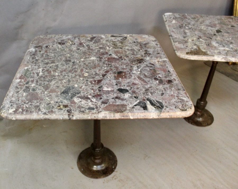 Paire de tables de bistrot dessus marbre veiné-photo-4