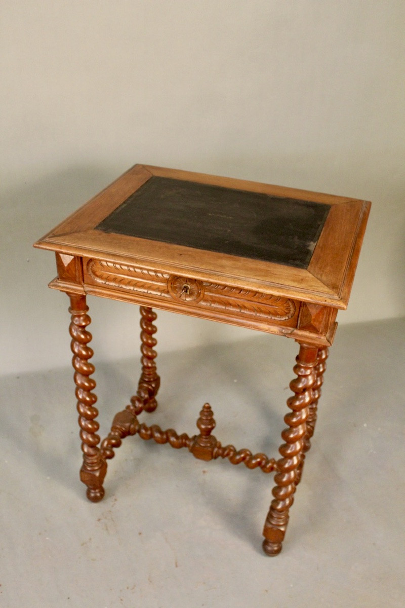 Louis XIII Side Table With Turned Legs-photo-2