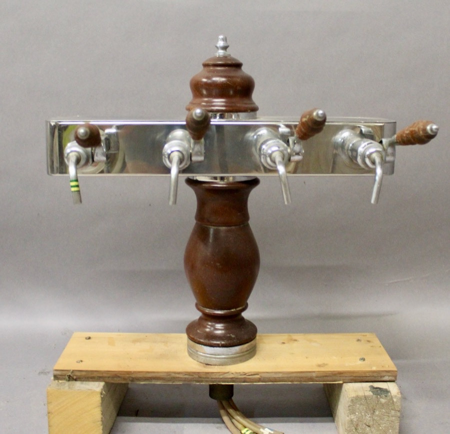 Pompe à bière et à eau à 4 robinets