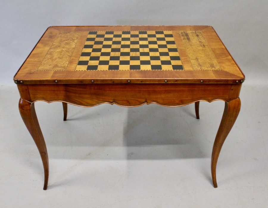 Table à jeux à dessus Damier amovible et réversible 