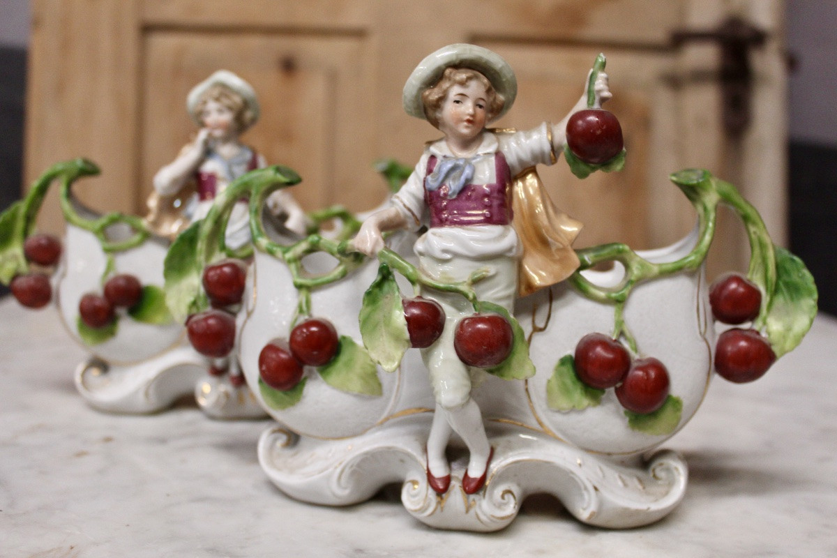 Pair Of Small Porcelain Planters -photo-2