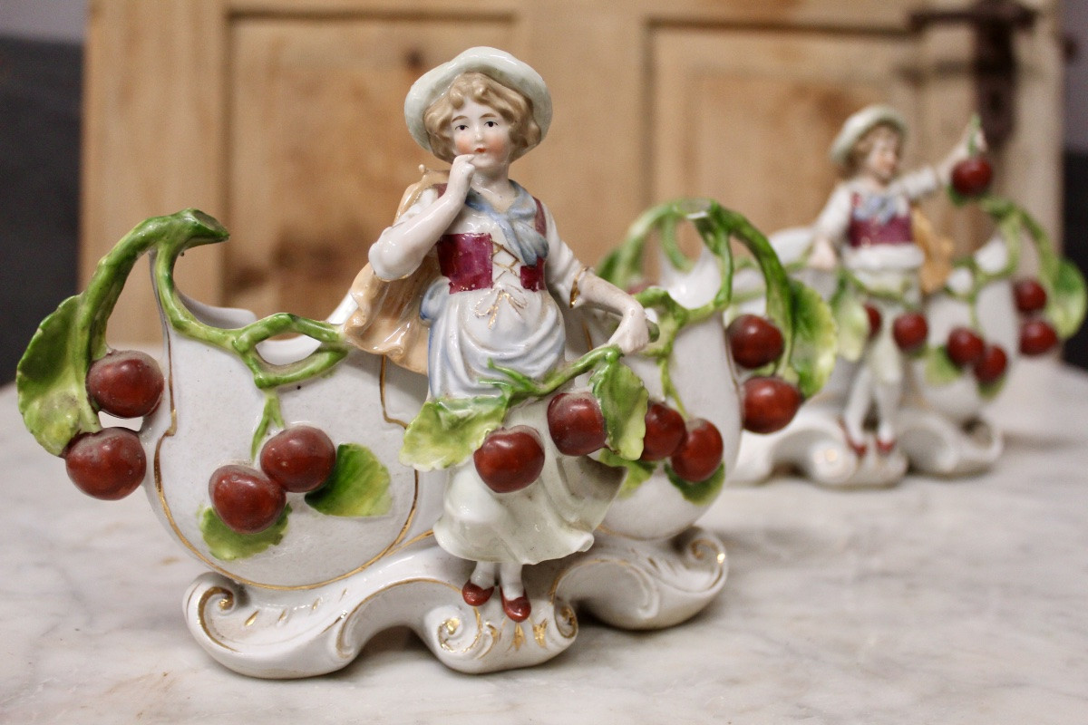 Pair Of Small Porcelain Planters -photo-3