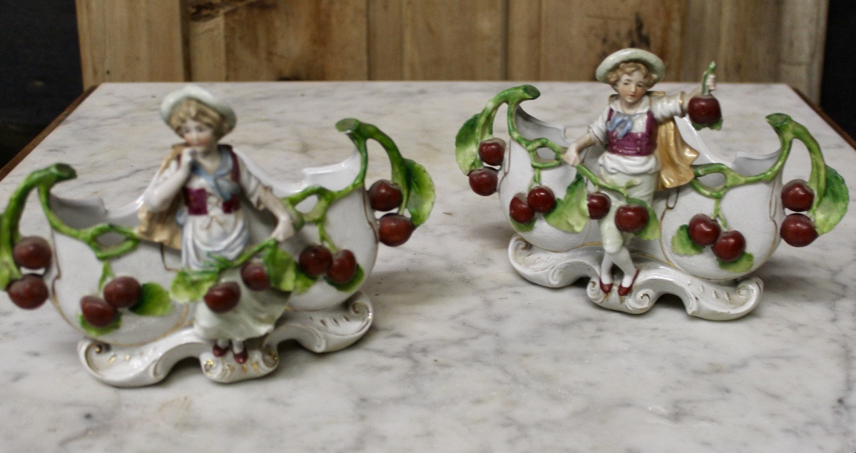 Pair Of Small Porcelain Planters -photo-2