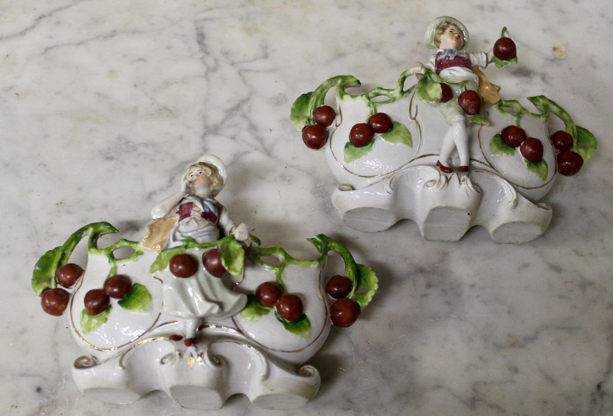 Pair Of Small Porcelain Planters -photo-3