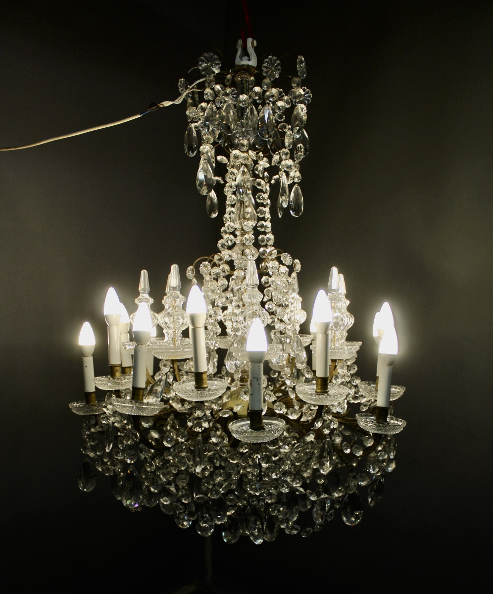 Important 16-light Crystal Chandelier -photo-3