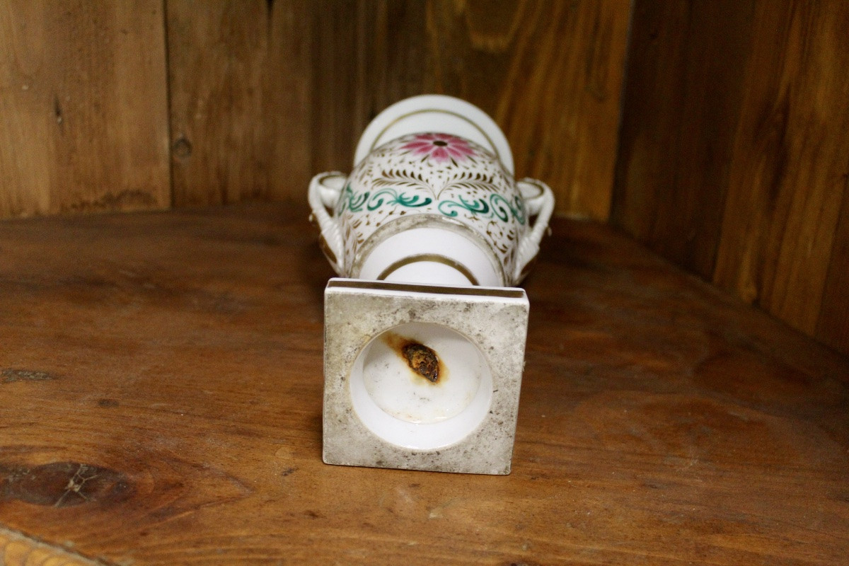 Vase Empire en porcelaine de Paris -photo-1